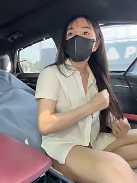 Linh 2004 online show from 12-20-25, 06:05