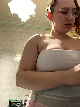 ellie coy  online show from 01-16-26, 04:44