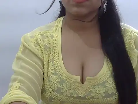 Snapshot of LIYO_ chatting on 06-26-26, 07:47 LIYO online show from 06-26-26, 07:47