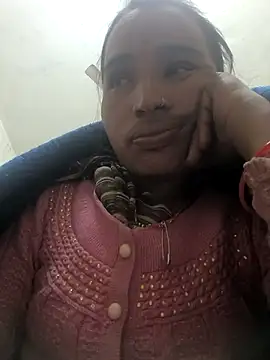 Hot raaani online show from 01-10-26, 02:23