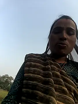 Hot raaani online show from 11-25-25, 09:53