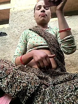 Hot raaani online show from 12-15-25, 10:10