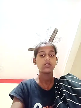 Snapshot of Saniye-143 chatting on 10-10-25, 04:19 Saniye-143 online show from 10-10-25, 04:19