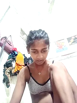 Snapshot of Saniye-143 chatting on 09-09-25, 04:05 Saniye-143 online show from 09-09-25, 04:05