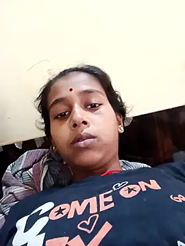 Snapshot of Saniye-143 chatting on 09-29-25, 05:03 Saniye-143 online show from 09-29-25, 05:03