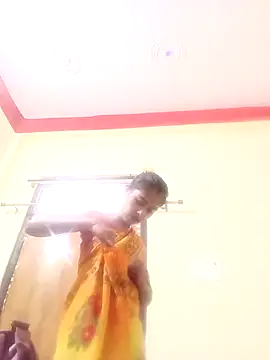 Snapshot of Saniye-143 chatting on 09-30-25, 05:13 Saniye-143 online show from 09-30-25, 05:13