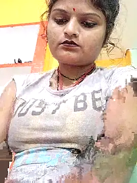 Snapshot of Hot_mirchjii chatting on 10-11-25, 09:43 Hot mirchjii online show from 10-11-25, 09:43