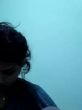 Snapshot of Hot_mirchjii chatting on 09-23-25, 09:11 Hot mirchjii online show from 09-23-25, 09:11