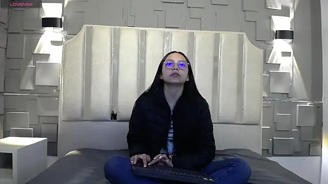 katalina07 1 online show from 04-18-26, 02:52
