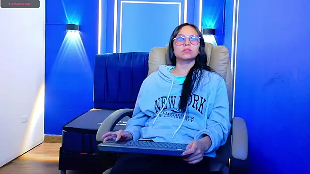 katalina07 1 online show from 06-02-26, 04:18