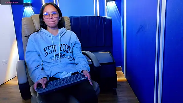 katalina07 1 online show from 06-06-26, 10:04