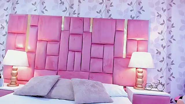 GabyMoreau online show from 03-17-26, 07:39