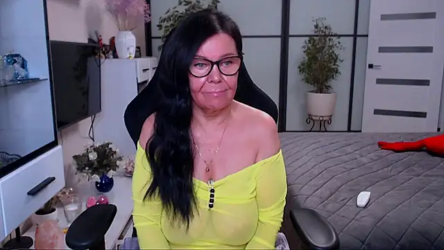 Snapshot of Anna_Blare chatting on 05-14-26, 07:33 Anna Blare online show from 05-14-26, 07:33