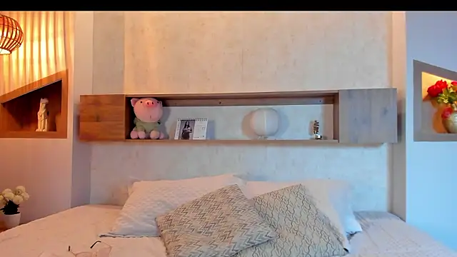 Emilly Beaumont online show from 03-12-26, 01:26