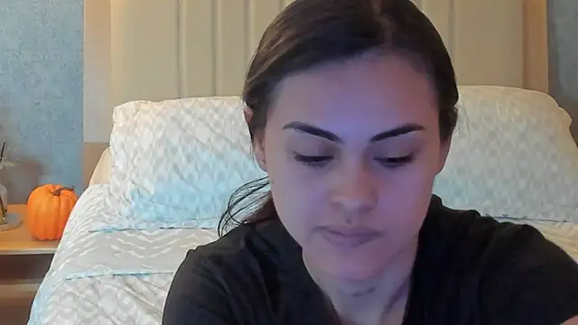 Emilly Beaumont online show from 10-14-25, 11:44