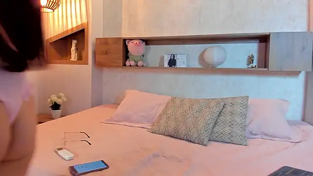 Emilly Beaumont online show from 02-28-26, 02:17