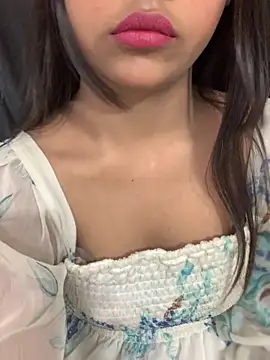 Snapshot of Rashi-48 chatting on 10-09-25, 08:48 Rashi-48 online show from 10-09-25, 08:48