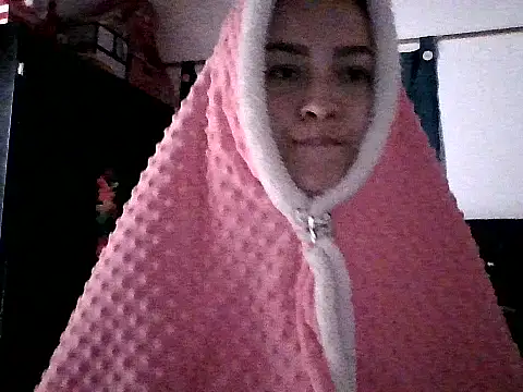 Snapshot of misakicrazy31 chatting on 10-28-25, 08:19 misakicrazy31 online show from 10-28-25, 08:19