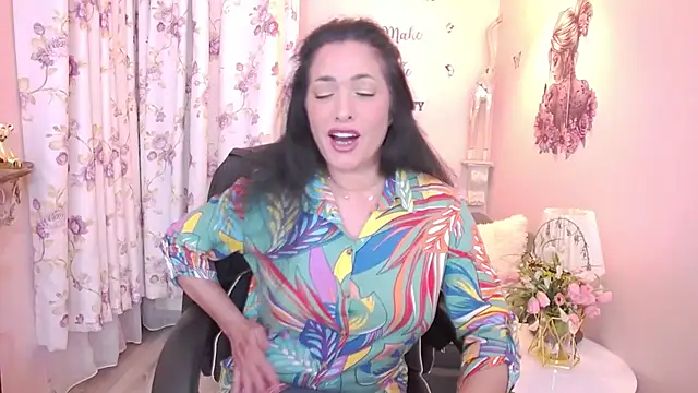 Snapshot of MyLovOne chatting on 04-19-26, 11:22 MyLovOne online show from 04-19-26, 11:22