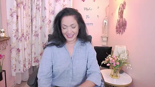 Snapshot of MyLovOne chatting on 06-12-26, 01:09 MyLovOne online show from 06-12-26, 01:09