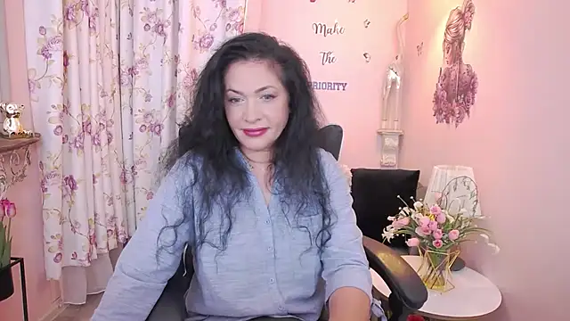 Snapshot of MyLovOne chatting on 05-31-26, 08:42 MyLovOne online show from 05-31-26, 08:42