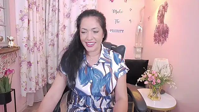Snapshot of MyLovOne chatting on 06-17-26, 11:31 MyLovOne online show from 06-17-26, 11:31