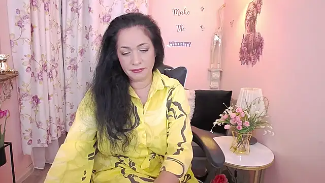 Snapshot of MyLovOne chatting on 06-16-26, 10:37 MyLovOne online show from 06-16-26, 10:37