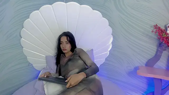 luna hot ass online show from 11-07-25, 07:40