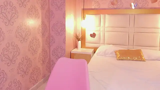 luna hot ass online show from 02-17-26, 09:12