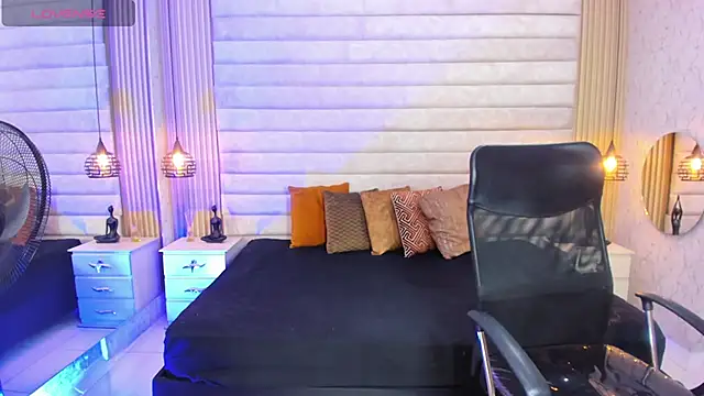 keytinthomson  online show from 02-20-26, 08:11