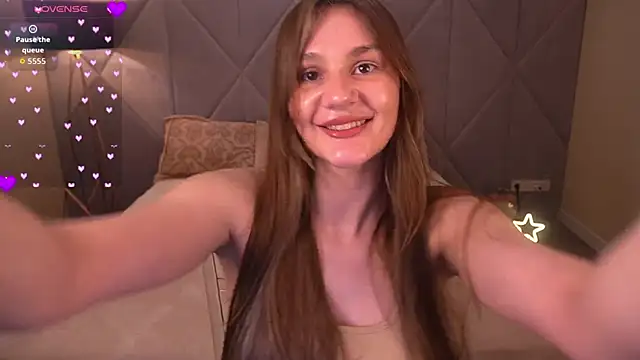 Snapshot of DiamondGoldie chatting on 05-12-26, 07:09 DiamondGoldie online show from 05-12-26, 07:09