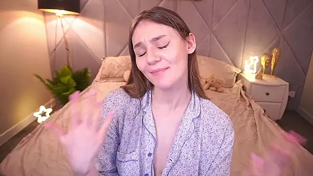 DiamondGoldie online show from 11-15-25, 07:45