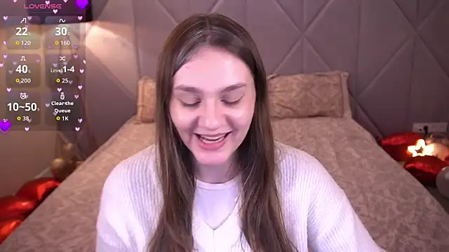 Snapshot of DiamondGoldie chatting on 02-25-26, 08:19 DiamondGoldie online show from 02-25-26, 08:19