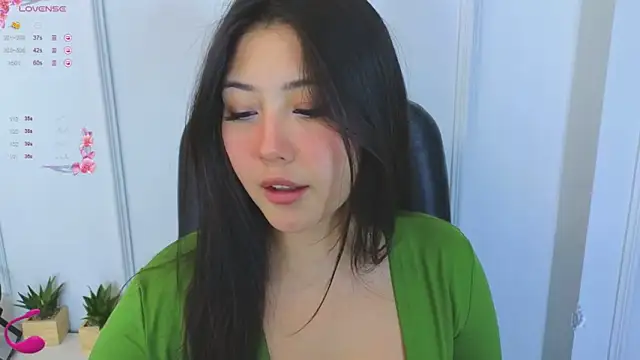 Snapshot of Kuro_Ren chatting on 09-23-25, 02:13 Kuro Ren online show from 09-23-25, 02:13