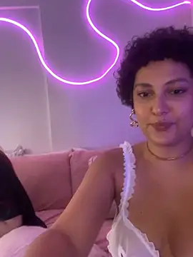 Snapshot of OliviaWild_ chatting on 06-01-26, 02:12 OliviaWild online show from 06-01-26, 02:12