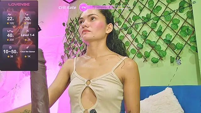 Karen Ariass online show from 10-30-25, 01:31