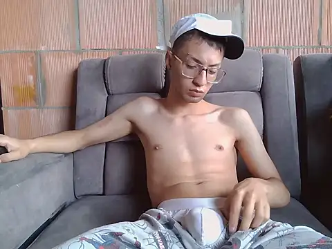 Thiagox274 online show from 04-21-26, 04:02