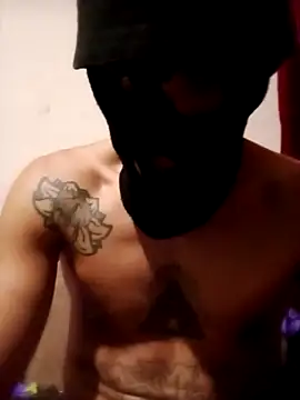 Golonzo1996 online show from 11-25-25, 01:39