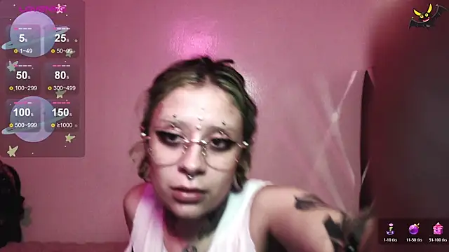 vainilla doll online show from 06-17-26, 01:38
