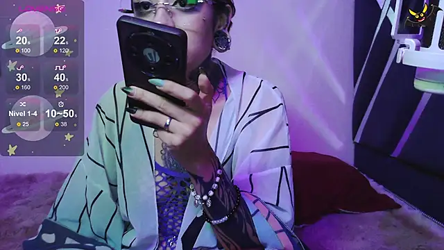 vainilla doll online show from 04-22-26, 01:01