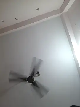 00USER online show from 10-29-25, 01:54