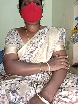 Snapshot of Nrl69 chatting on 12-18-25, 01:04 Nrl69 online show from 12-18-25, 01:04