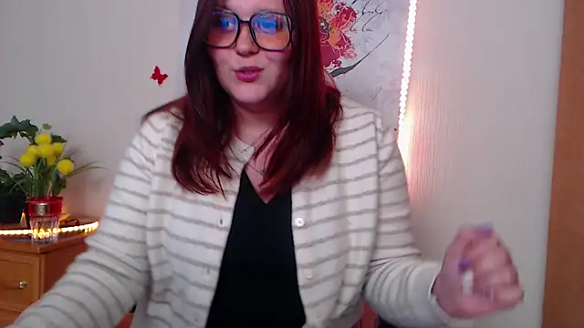 Snapshot of Alisawoods_ chatting on 05-31-26, 12:33 Alisawoods online show from 05-31-26, 12:33