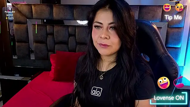 Aniajoness  online show from 03-27-26, 03:59