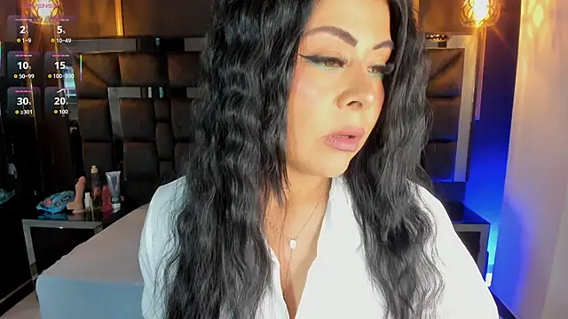 Aniajoness  online show from 09-19-25, 04:27
