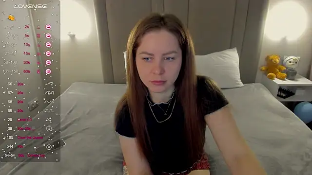 MikaBloom online show from 04-12-26, 01:42