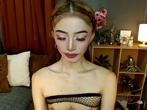 Snapshot of sweetcumcara chatting on 04-24-26, 12:12 sweetcumcara online show from 04-24-26, 12:12