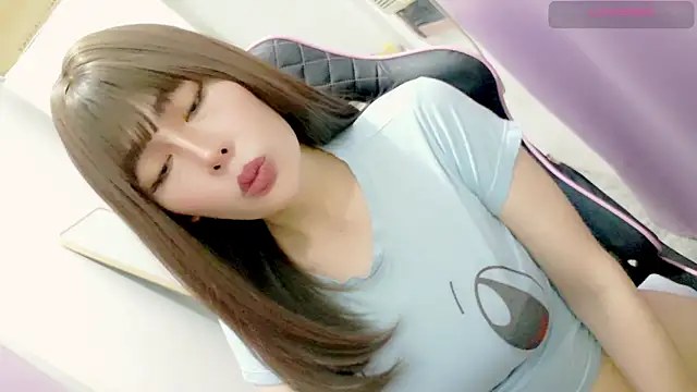 tgirljennie 69 online show from 02-03-26, 04:32