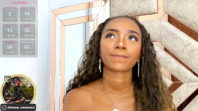 Snapshot of Tessa_Owenss chatting on 09-17-25, 08:11 Tessa Owenss online show from 09-17-25, 08:11