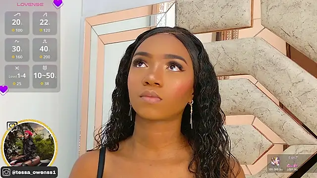 Snapshot of Tessa_Owenss chatting on 10-26-25, 10:32 Tessa Owenss online show from 10-26-25, 10:32